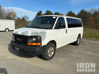 2011 GMC Savana Passenger Van