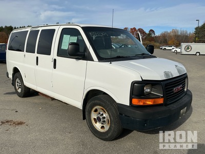 2011 GMC Savana Passenger Van