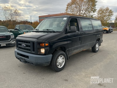 2013 Ford E-350 Passenger Van