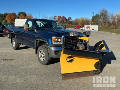 2017 GMC Sierra 2500HD 4x4 Snow Plow Truck