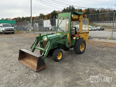 John Deere 855 Utility Tractor