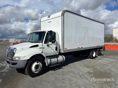 2013 International 4300 4x2 Kastenwägen