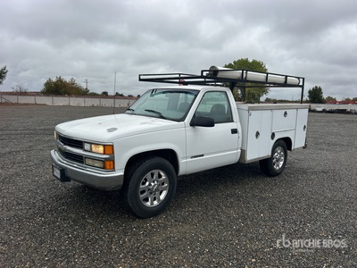 2000 Chevrolet 3500 Utility Truck