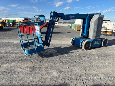 2013 Genie Z-30/20N 2WD Electric Articulating Boom Lift