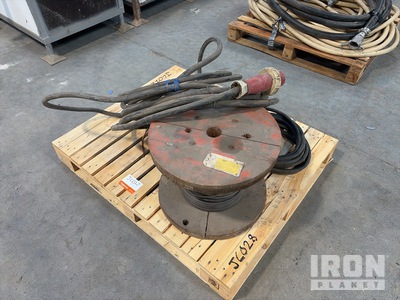 Quantity of Assorted Electrical Extension Leads