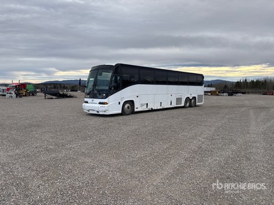 1999 MCI Bus