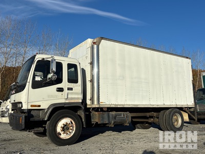 2000 GMC T7500 4x2 Van Truck