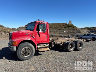 1998 International 4900 6x2 Cab and Chassis