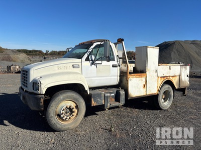 2000 GMC C6500 4x2 Utility Truck