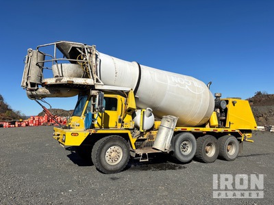 2005 Oshkosh S-2346 8x6 Front Discharge Mixer Truck