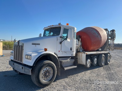 2007 Kenworth W900 8x2 Mixer Truck
