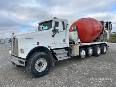 2007 Kenworth W900 8x2 Mixer Truck