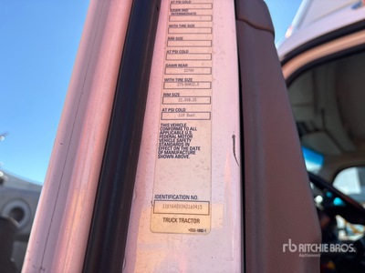 2017 Kenworth T680 Ciągnik siodłowy z kabiną dzienną S/A