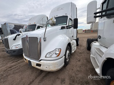 2014 Kenworth T-680 Tracteur routier (Inoperable)