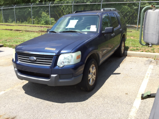 2006 Ford Explorer XLS 4x4 SUV 2006 Ford Explorer XLS 4x4 SUV