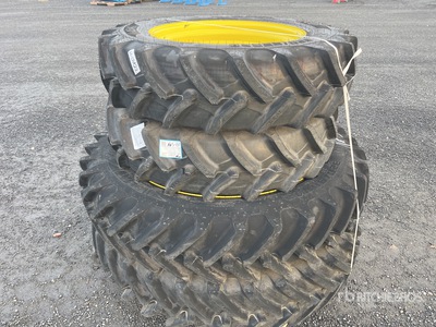 row-crop wheel set for John Deere 5 series machines (320/85R28, 320/90R42) (Unused)