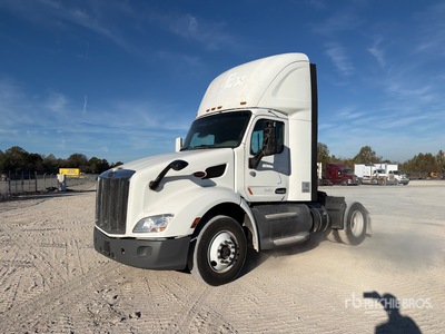 2018 Peterbilt 579 S/A Day Cab Truck Tractor