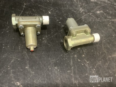 (70) Meritor Wabco S4341003100 Check Valves