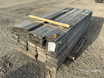 Quantity of (80) 2 in X 10 in X 8 ft SYP 木材
