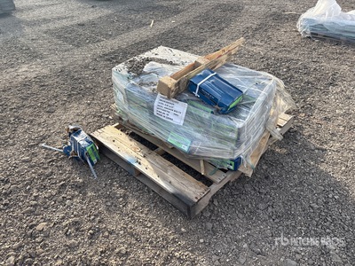 Quantity of (50) Boxes of 5/8 in x 10 in Anchor Bolt - 25 Per Box Materiale edile
