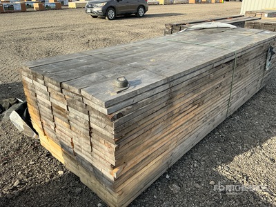 Quantity of (105) 2 in x 10 in x 12 ft SPF تركيبات الإضاءة