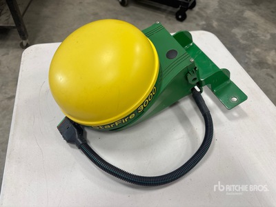 John Deere StarFire 3000 GNSS Receiver
