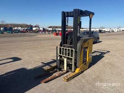 Yale NR040ADNS24TE091 3850 lb Montacargas Eléctrico