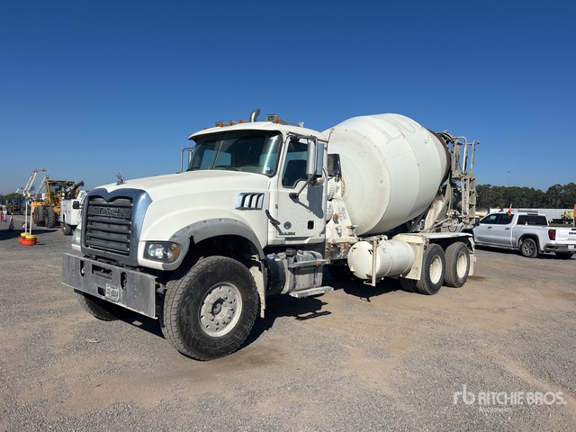 2017 Mack GU713 6x4 Mixer Truck