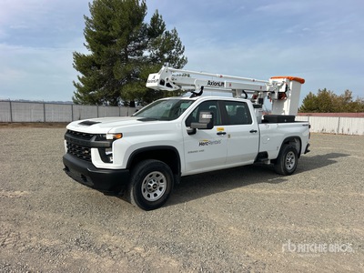 AxionLift URG 27 ft on 2023 Chevrolet Silverado 3500HD 4x4 Crew Cab Camión con Canastilla