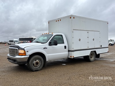 1999 Ford F-350 4x2 Camion utilitaire