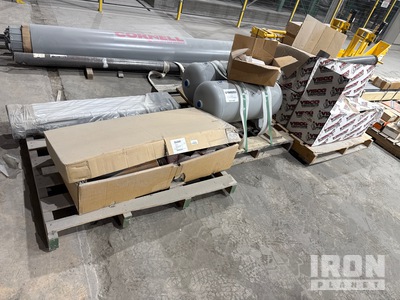 Quantity of (3) Pallets of Aggregate Bin Blasters, Controllers, Tanks & Piping 産業関連 - その他