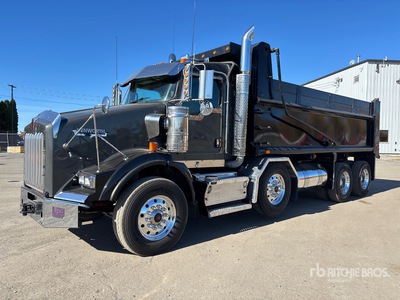 2021 Kenworth T800 8x4 Twin-Steer Camion à benne tandem
