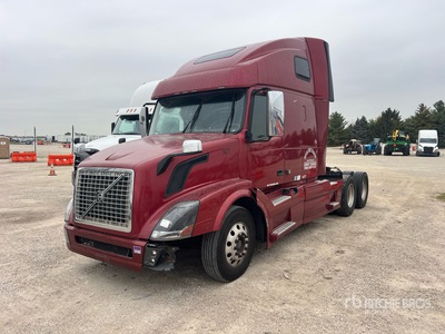 2016 Volvo VNL 6x4 Ciągnik siodłowy T/A z kabiną sypialną