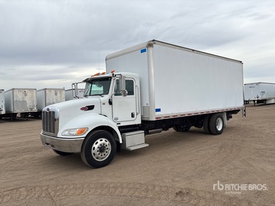 2014 Peterbilt 337 4x2 Autocarro furgonato