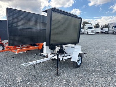 2021 American Signal T465 Message Board