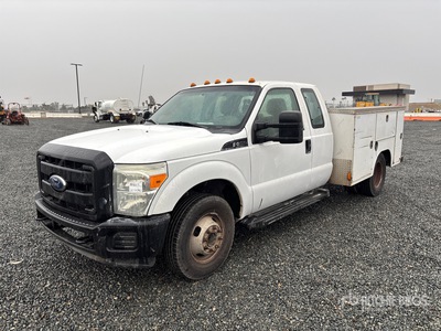 2012 Ford F-350 XL 4x2 Extended Cab Utility Truck