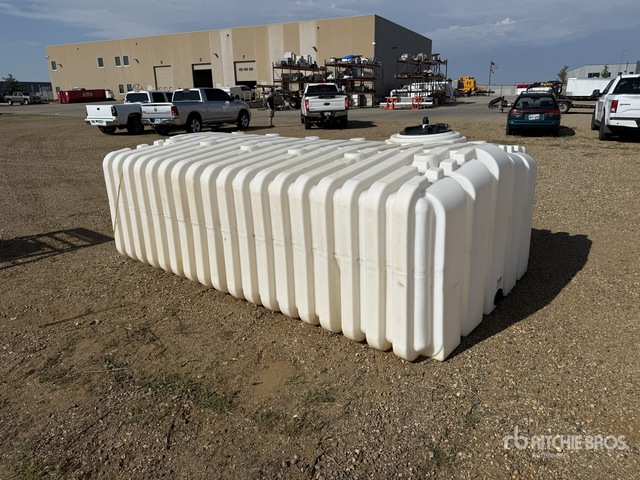 2500 gal Poly Slip Water Tank