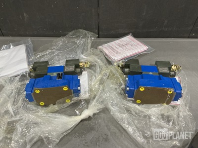 (2) Rexroth 4WE6J60/EW110RNXEZ2/B10V Directional Control Linear Valves