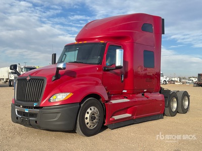2021 International LT625 6x4 Ciągnik siodłowy T/A z kabiną sypialną