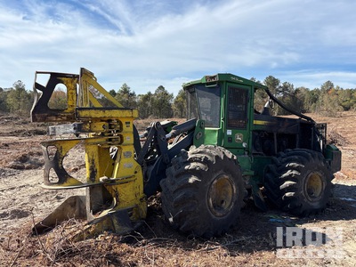 2018 John Deere 843L Kołowy ścinacz krzewów