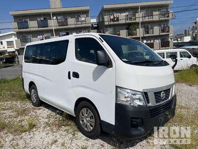 2015 年 Nissan NV350 Caravan Passenger Van