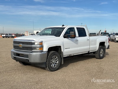 2018 Chevrolet Silverado 3500HD 4x4 Crew Cab Pickup