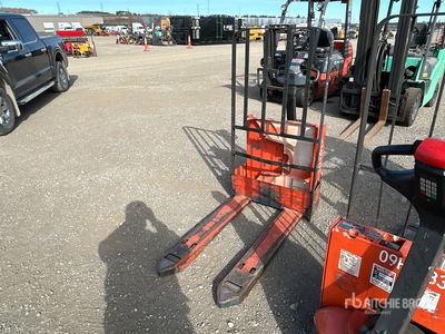 Toyota 7HBW23 4500 lb Electric Transpalette