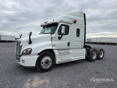 2018 Freightliner Cascadia 125 6x4 Tractocamion con Dormitorio / Cabeza Tractora Cabina Dormitorio