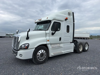 2018 Freightliner Cascadia 125 6x4 Tractocamion con Dormitorio / Cabina con cuccetta per trattore stradale