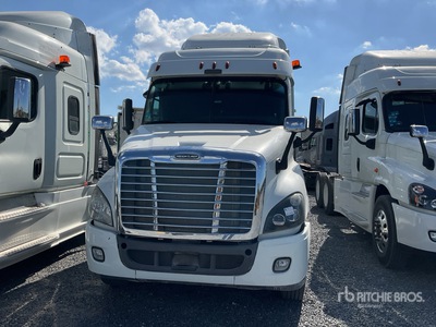 2018 Freightliner Cascadia 125 6x4 Tractocamion con Dormitorio / Cabeza Tractora Cabina Dormitorio