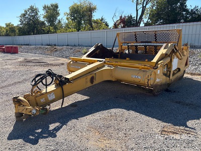 2005 John Deere 1810E 4 Tire Hydraulic Motorscraper trainato