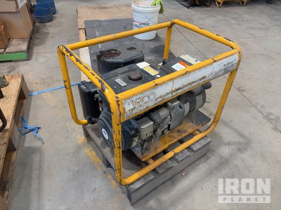 YR Co 3E20 7 kVA Skid-Mounted Generador