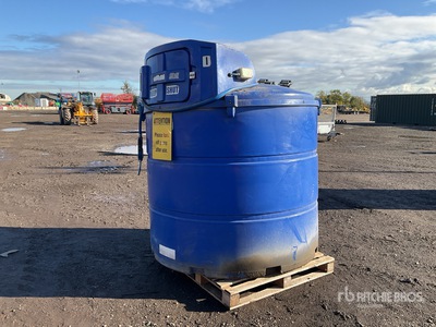 2455 L Skid Mounted Poly Fuel Tank