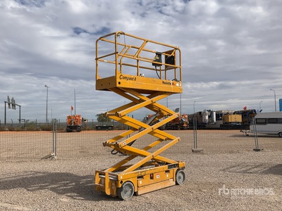 2007 Haulotte COMPACT8 Electric Scissor Lift
